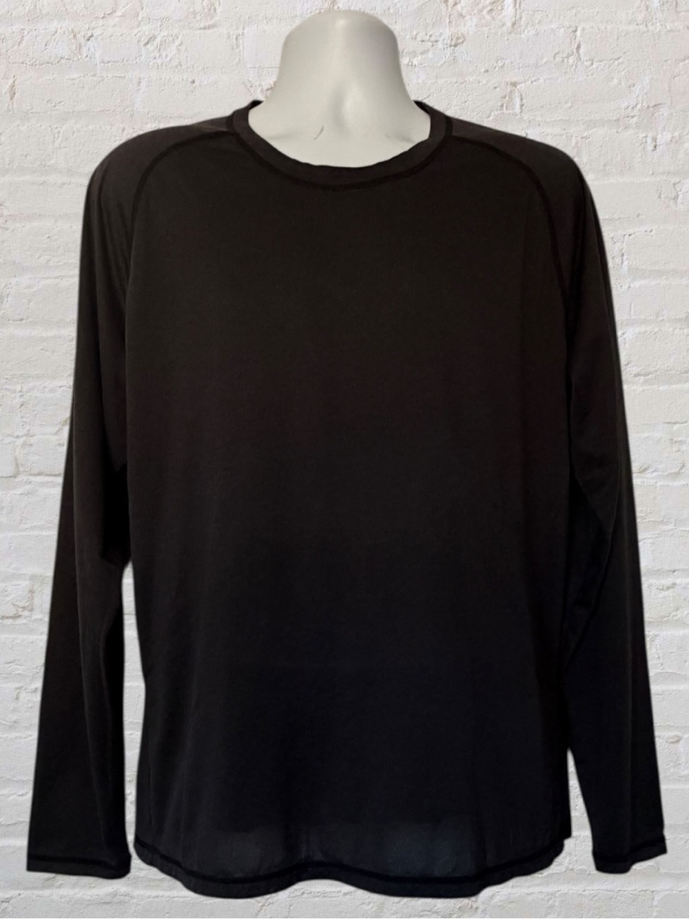 Zella Men’s XL Black Lightweight Performance Long Sleeve Crew Neck Shirt - Picture 3 of 7